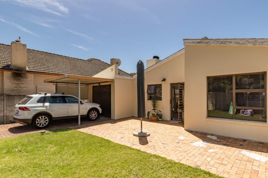 To Let 3 Bedroom Property for Rent in Claremont Western Cape